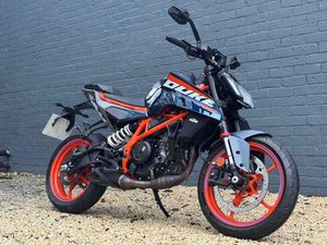KTM 390 DUKE NAKED PETROL MANUAL X-RING EURO 5 (45 PS) FAST FRIENDLY AND CAPABLE 398 CC
