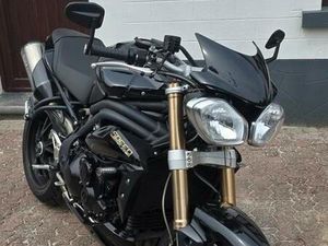 ② TRIUMPH SPEED TRIPLE 1050 ABS