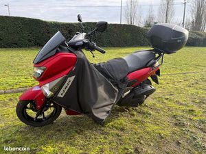 YAMAHA NMAX 125