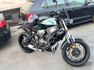 YAMAHA XSR 700