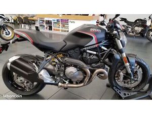 DUCATI MONSTER 821 STEALTH