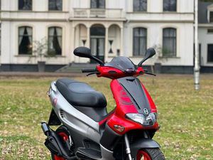 ② GILERA RUNNER 50 CC 1704KM