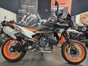 KTM 990 SMT 2025 MODEL NOW ONLY 9495