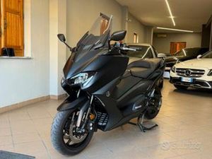 YAMAHA T MAX 560