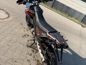 ZÜNDAPP ZRM 125 CCM MOTORRAD SCHWARZ-ROT