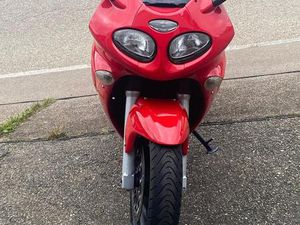 MOTORRAD MARKE TRIUMPH SPRINT ST