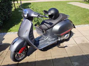 VESPA GTS SUPER 300
