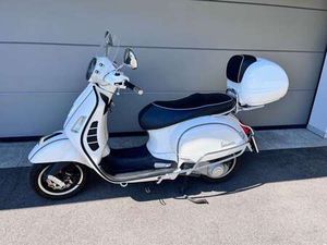 VESPA GTS 300 SUPER IE
