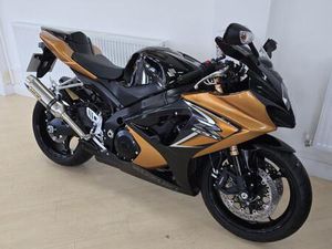SUZUKI GSX-R1000 K8