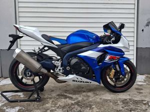 SUZUKI GSXR 1000 L2 →