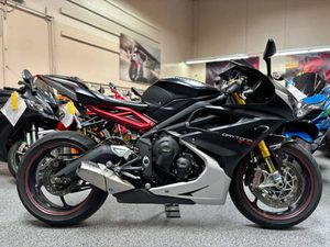 2015 TRIUMPH DAYTONA 675R