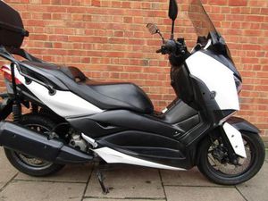 YAMAHA X-MAX 300, ONE OWNER , TOP BOX , YEARS MOT , READY FOR THE CITY .