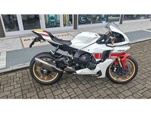VENDO YAMAHA YZF R1 WORLD GP 60TH ANNIVERSARY (2022 - 23) USATA A VILLANOVA MONDOVI' (CODICE 9922508) - MOTO.IT