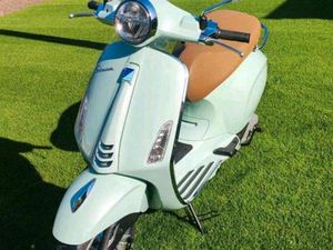 VESPA PRIMAVERA 125ER