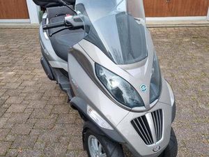 PIAGGIO MP3 250 IE
