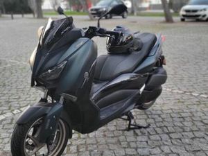 YAMAHA X-MAX 300 TECH MAX 2023 AVEIRAS DE BAIXO