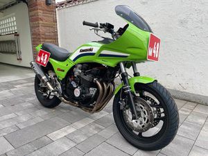 RENNMOTORRAD KAWASAKI GPZ550 UT