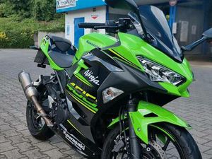 KAWASAKI NINJA 400 KRT