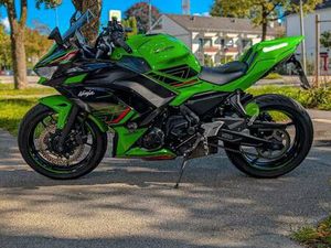 KAWASAKI NINJA 650