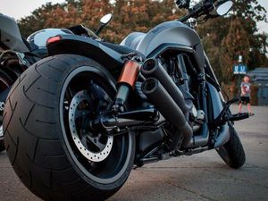 HARLEY-DAVIDSON NIGHT ROD
