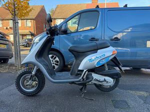 PIAGGIO TYPHOON 125 PETROL AUTOMATIC (11 BHP) 124 CC