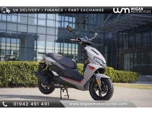 NEW MGB CRUSIE 50 CC AUTOMATIC SCOOTER LEARNER LEGAL CITY COMMUTER EXCELLENT M...