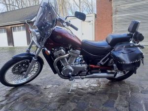 SUZUKI INTRUDER 800 VS 800 GLUCHOLAZY