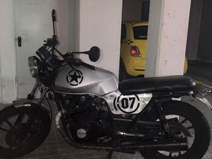 SUZUKI GS450 CAFE RACER