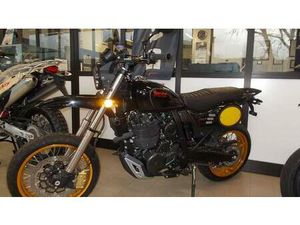 VENDO SWM SILVER VASE 650 (2025 - 26) NUOVA A SAN MINIATO (CODICE 9922070) - MOTO.IT