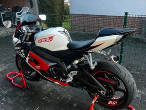 SUZUKI GSXR 1000 K5