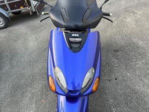 MBK SKYLINER 125 (YAMAHA MAJESTY) BJ.1999 (SE02), DEFEKT