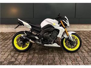 YAMAHA FZ8