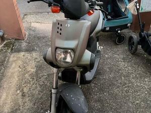 YAMAHA SLIDER/MBK STUNT AUTOSA09 EZ 2001 SELTENE FARBE GUTE BASIS