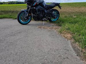 YAMAHA MT10
