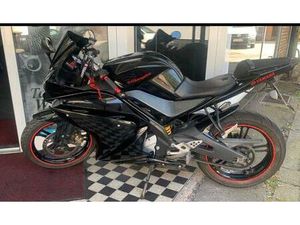 YAMAHA YZF R125 MOTORRAD SCHWARZ ROT TÜV NEU JAN 2026 125ER