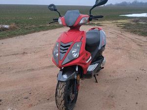 VERKAUFE MOTORROLLER EXPLORER RACE GT 50