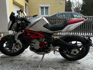 MV AGUSTA BRUTALE 800