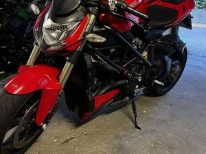 DUCATI STREETFIGHTER