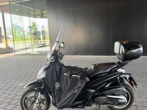 PIAGGIO BEVERLY 350 2020 POLICE ABS/ASR VOL UITGEVOERD — SCOOTERS | PIAGGIO — MARKTPLAATS