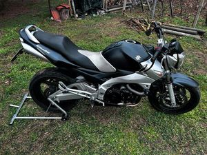 SUZUKI GSR 600 - A2 TAUGLICH