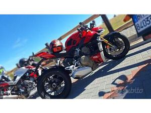 DUCATI STREETFIGHTER V4S