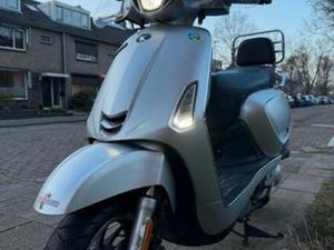 KYMCO LIKE 2019 - ZEER NETTE SCOOTER MET HOOGWINDSCHERM — SCOOTERS | KYMCO — MARKTPLAATS