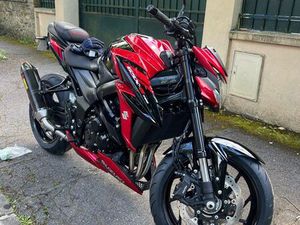 SUZUKI GSX-S750 2018 FULL – ÉQUIPÉE AKRAPOVIC