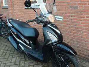 SYM SYMPHONY ST 25KM NIEUWSTAAT 2017 SNORFIETS — SCOOTERS | SYM — MARKTPLAATS