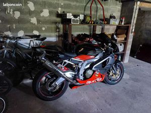 APRILIA RSV 1000