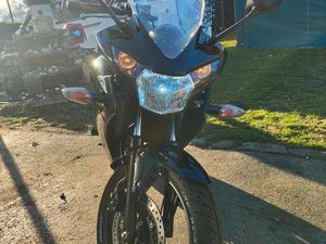 ② HONDA CBR125R AVEC SEULEMENT 2 000 KM ! POUR PERMIS DE CONDU