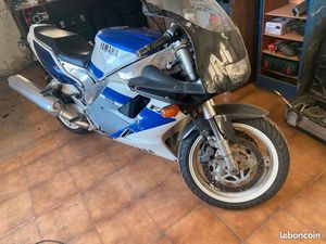 YAMAHA 1000 FZR EXUP