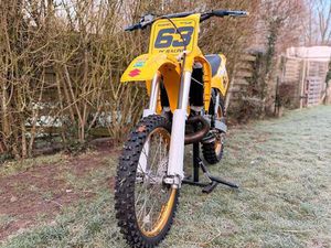 ② SUZUKI RM 250 TE KOOP