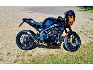 TRIUMPH SPEED TRIPLE