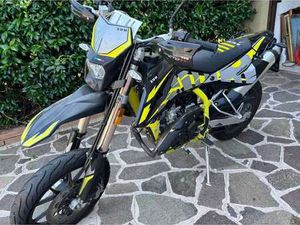 SWM RS 125 R NERO